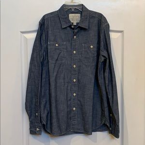American Eagle button up shirt